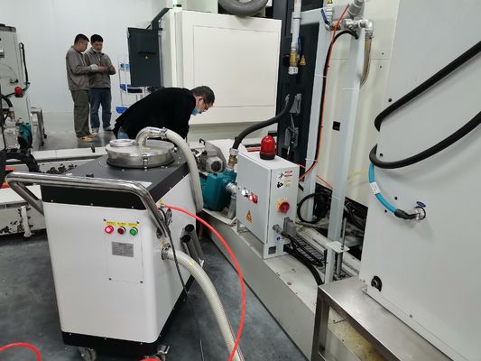 آلة تنظيف الوحل من رقائق الألومنيوم آلة طحن آلية آلة CNC نظيفة المبرد