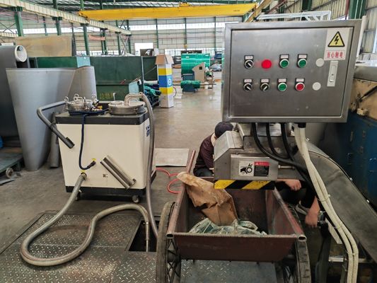 تخليص خزان السائل آلة التنظيف CNC نظيفة CNC نظام فلتر المبرد 8000L / H